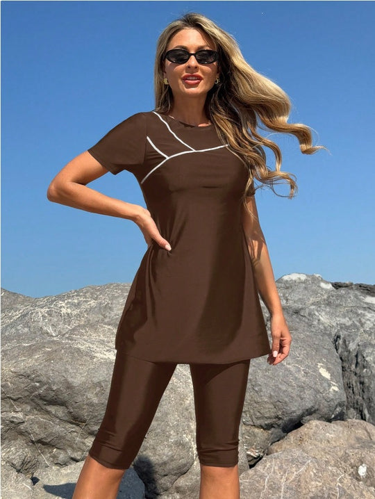 Damen Sportliches Badeset mit kurzem Oberteil und Leggings EB