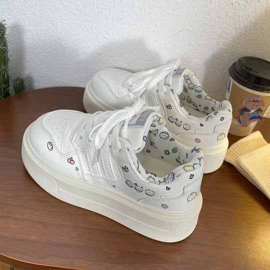 Damen Modische Sneakers mit verspielten Design-Elementen und atmungsaktiver Innenpolsterung EB