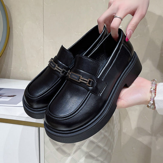 Damen Bequeme Mokassins mit modischen Schnallen-Details EB