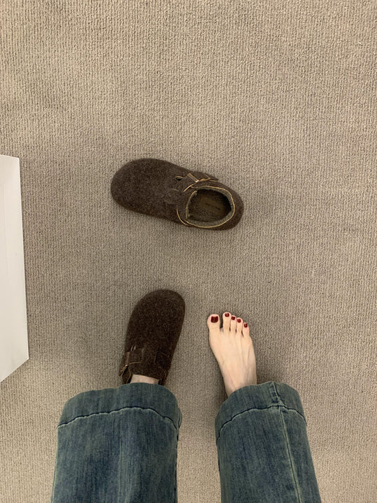 Damen Filz Clogs mit modischem Riemchen und bequemem Fußbett EB
