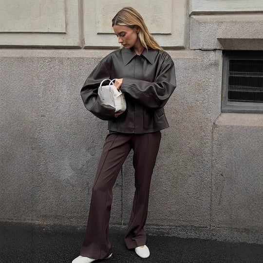 Damen modische Kunstlederjacke mit oversized Design EB