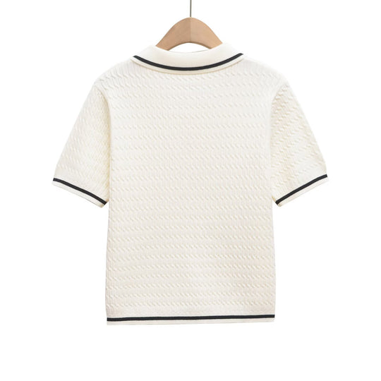 Damen Poloshirt mit strukturiertem Material und edlen Knopfdetails EB