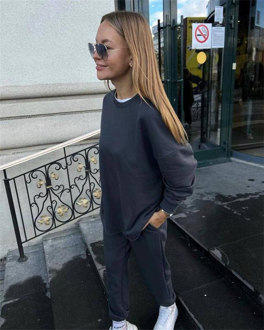 Damen Oversize-Loungewear-Set mit verlängertem Rundhals-Sweater und elastischer Bündchen-Jogginghose EB