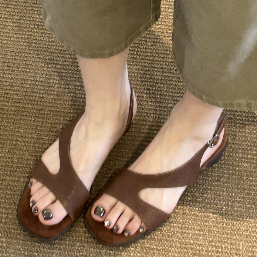 Damen Sandalen mit verstellbarem Riemen und anatomisch geformtem Fußbett EB