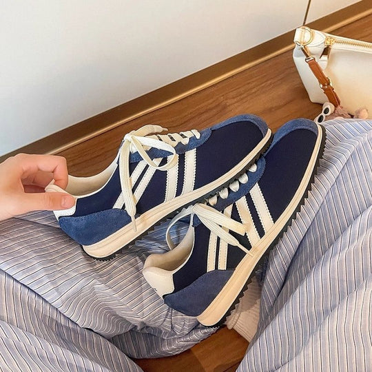 Damen Retro-Laufsneaker mit eleganter Wildleder-Applikation EB