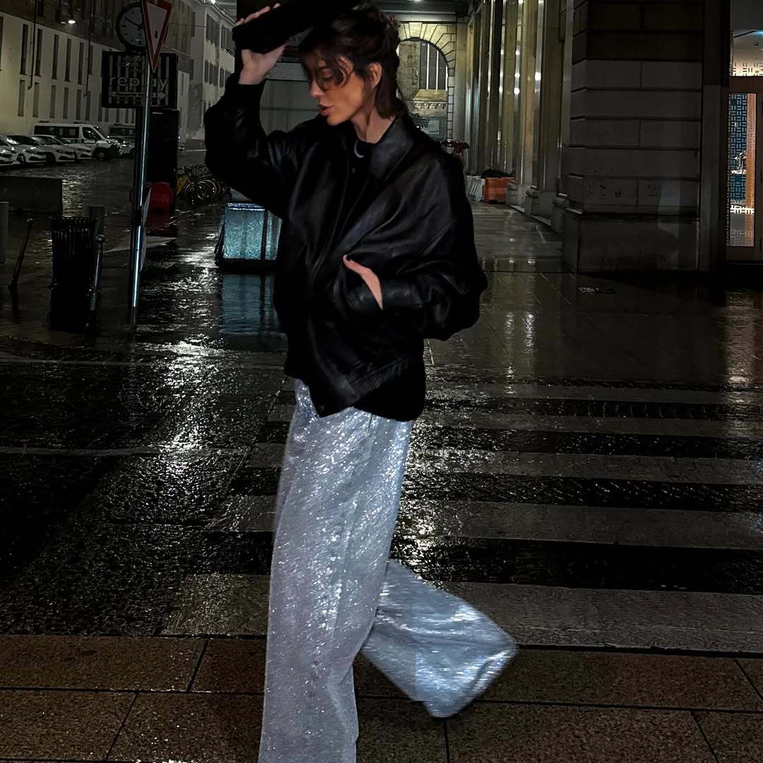 Damen Stilvolle jacke mit lässigem Schnitt und praktischen Taschen EB