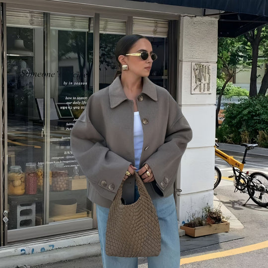 Damen modische Kurzjacke mit eleganten Knopfdetails EB
