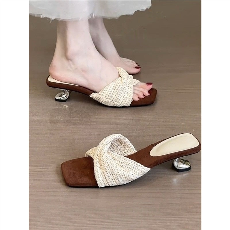 Damen offene Mules mit geflochtenem Design EB