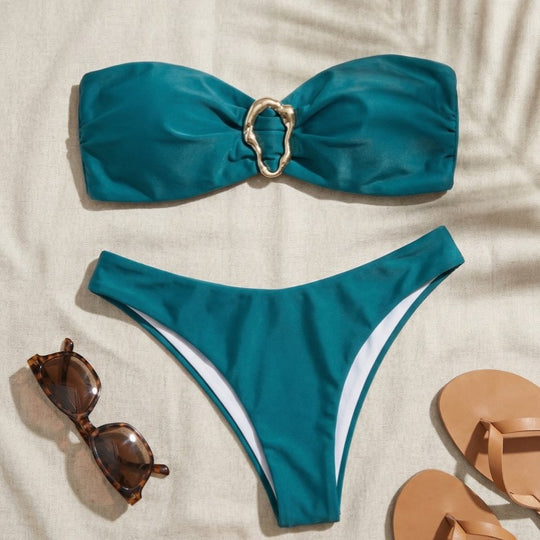Damen Bikini-Set mit modischem Triangel-Oberteil und sportlichen High-Waist-Hosen EB