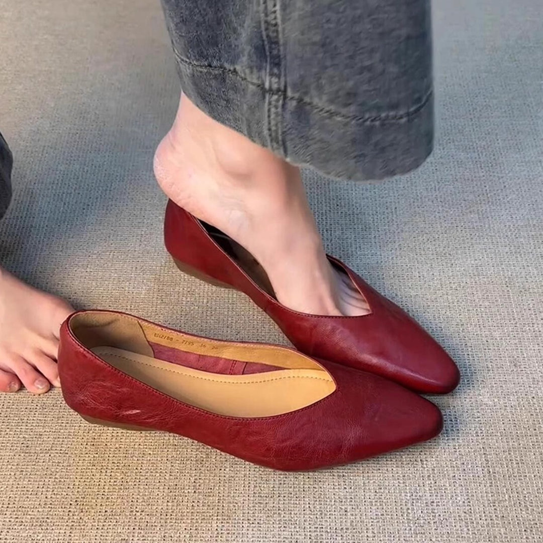 Damen spitze Slipper mit eleganter V-Ausschnittform EB