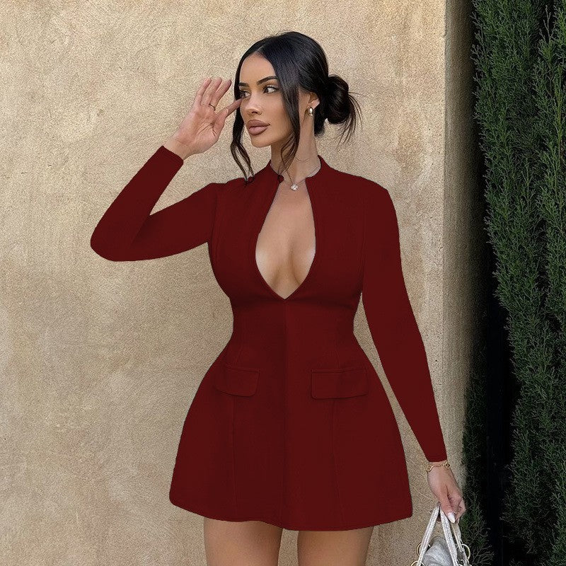 Damen schickes Minikleid mit tiefem Ausschnitt und tailliertem Schnitt EB