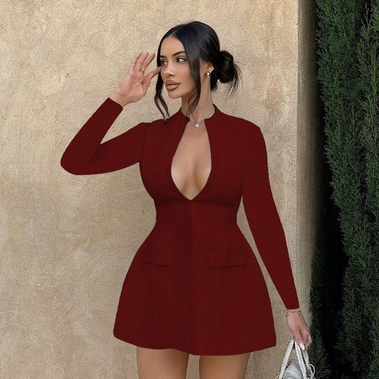 Damen schickes Minikleid mit tiefem Ausschnitt und tailliertem Schnitt EB