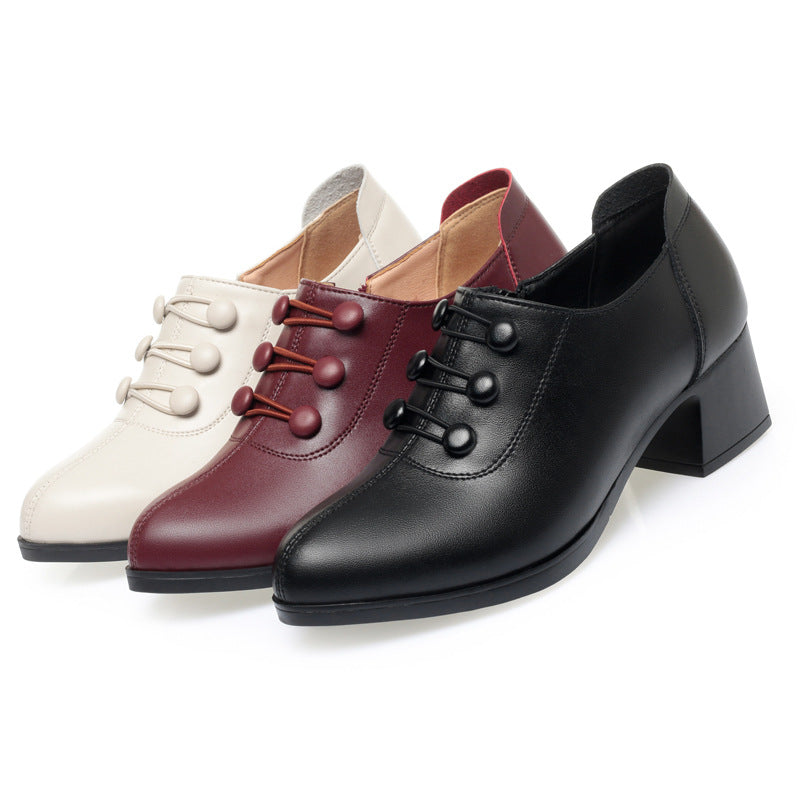 Damen elegante Slipper mit modischem Knopfdetail und komfortablem Blockabsatz EB