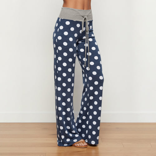 Damen nan ausgestellte Palazzo-Loungehose mit hohem Komfortbund, Kordelzug und gepunktetem Dessin EB