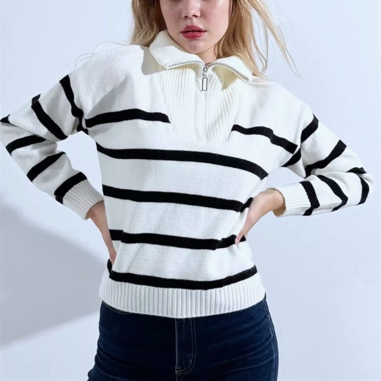 Damen Gestreifter Strickpullover mit kurzem Reißverschluss und Polokragen EB