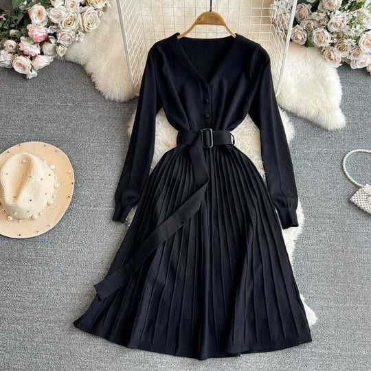 Damen Plissiertes Kleid mit Gürtel und V-Ausschnitt EB