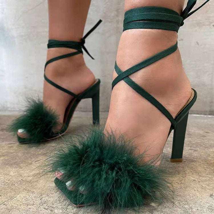 Damen High Heel Sandalen mit luxuriösem Federbesatz EB