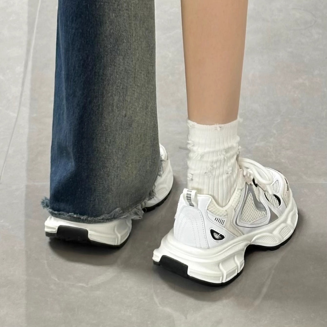 Damen Sportliche Sneakers mit atmungsaktiver Mesh-Oberfläche und dämpfender Sohle EB