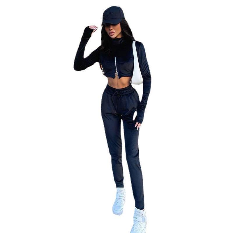 Damen lässiger Sportanzug mit kurzem Oberteil und hohem Kragen EB