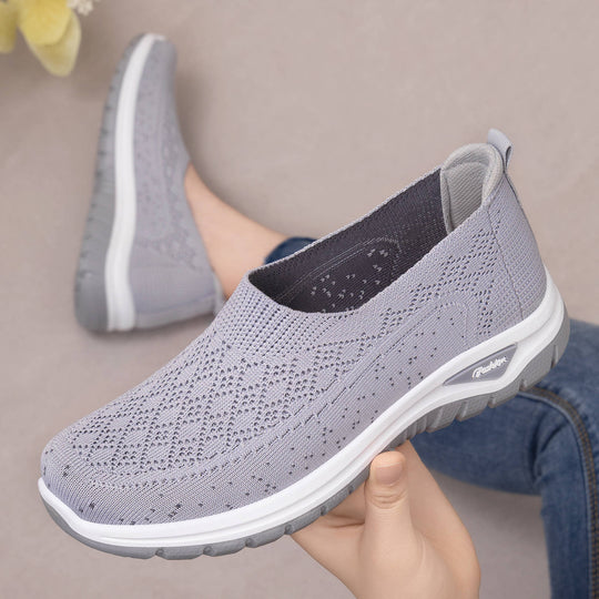 Damen nan gestrickter Slip-On Komfortwalker mit Memory-Fußbett, elastischem Sockeneinstieg und rutschfester Profilsohle EB