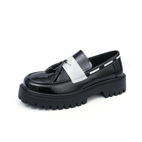 Damen Plateau-Brogue Derby mit markanter Profilsohle und Lacklederoptik EB