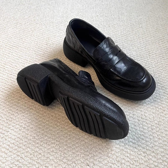 Damen modische Loafers mit robustem Blockabsatz und glänzender Lederoberfläche EB