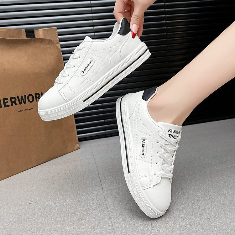 Damen Sportliche Sneakers mit großzügiger Dämpfung und bequemer Passform EB