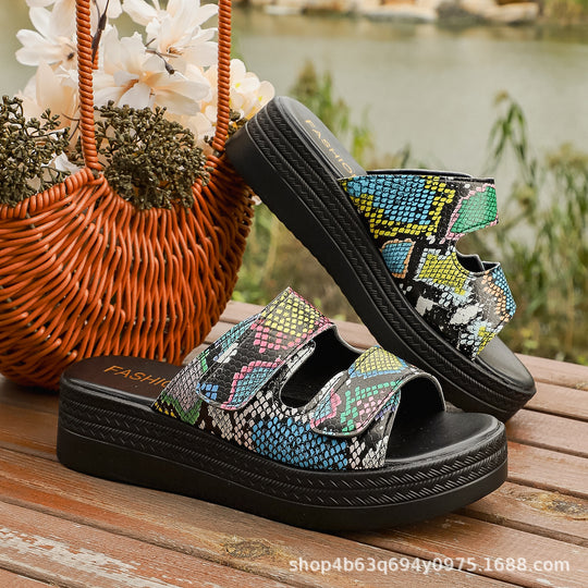 Damen Komfortable Slipper-Sandalen mit verstellbaren Klettverschlüssen und rutschfester Sohle EB