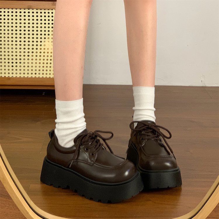 Damen Komfortable Schnürschuhe mit robustem Sohlenprofil und atmungsaktiver Innenausstattung EB