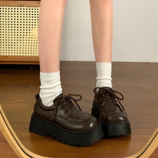 Damen Komfortable Schnürschuhe mit robustem Sohlenprofil und atmungsaktiver Innenausstattung EB