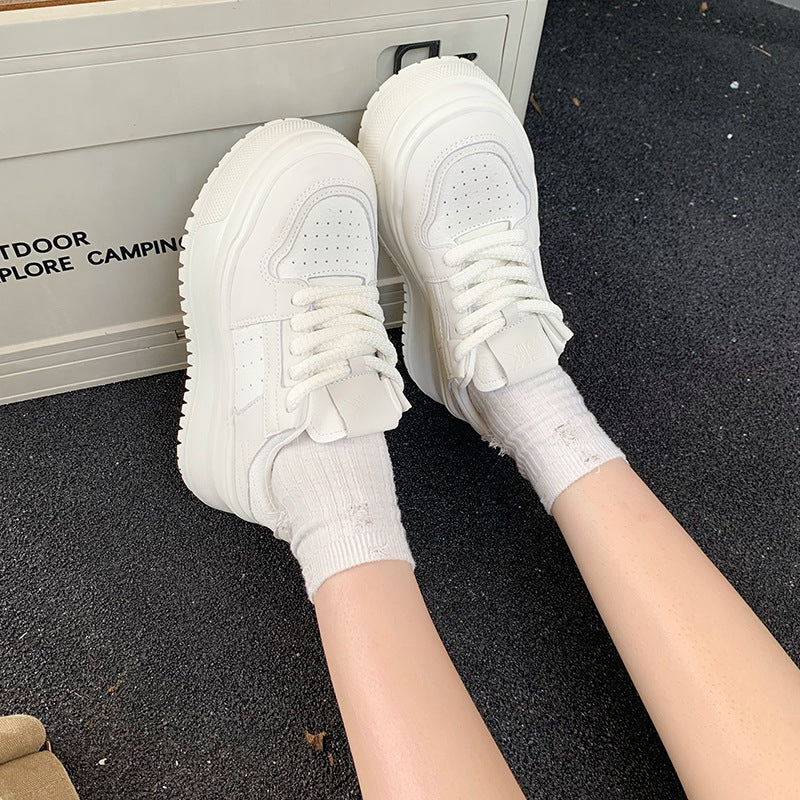 Damen Plateau-Sneaker mit atmungsaktivem Obermaterial und rutschfester Sohle EB