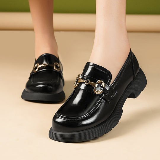 Damen Elegante Loafers mit robustem Blockabsatz und modischem Kettendetail EB