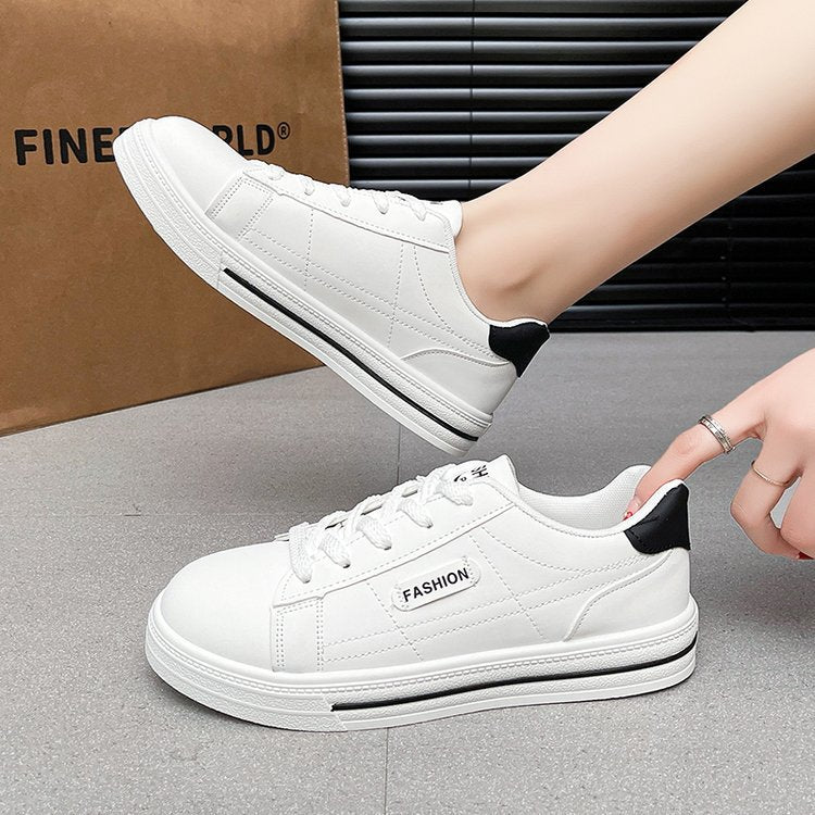 Damen Sportliche Sneakers mit großzügiger Dämpfung und bequemer Passform EB
