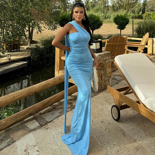 Damen Elegantes Tailliertes Abendkleid mit asymmetrischem Ausschnitt und fließendem Chiffon EB