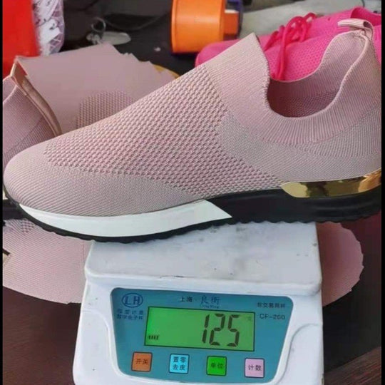 Damen Atmungsaktive Slip-On Sneakers mit modischem Design EB