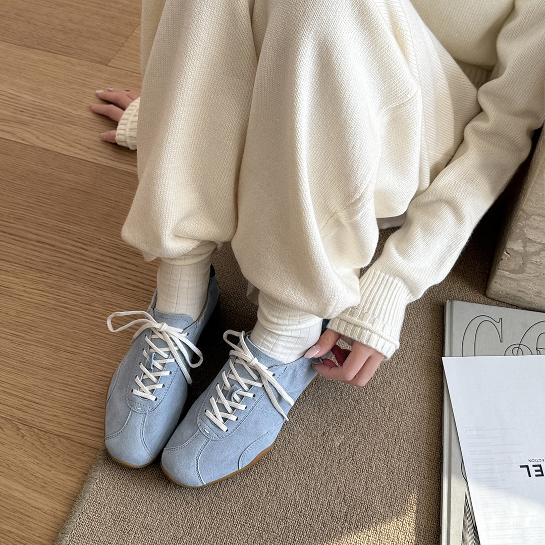 Damen Sportliche Sneakers im zeitlosen Design mit hochwertigem Wildleder EB