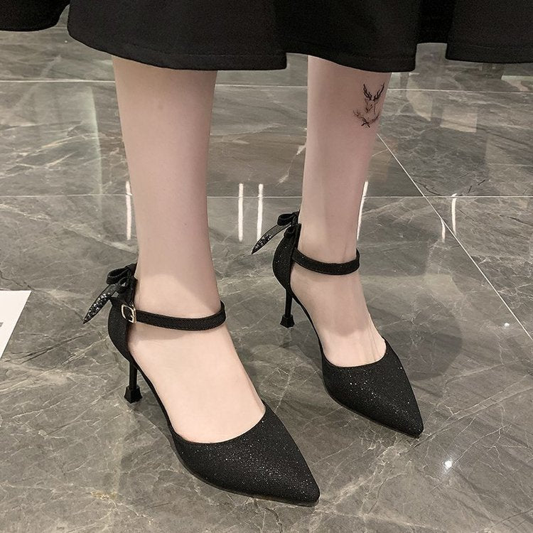 Damen elegante Pumps mit festem Knöchelriemen und spitz zulaufender Spitze EB