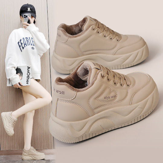 Damen Sportliche Sneakers mit flauschigem Innenfutter EB