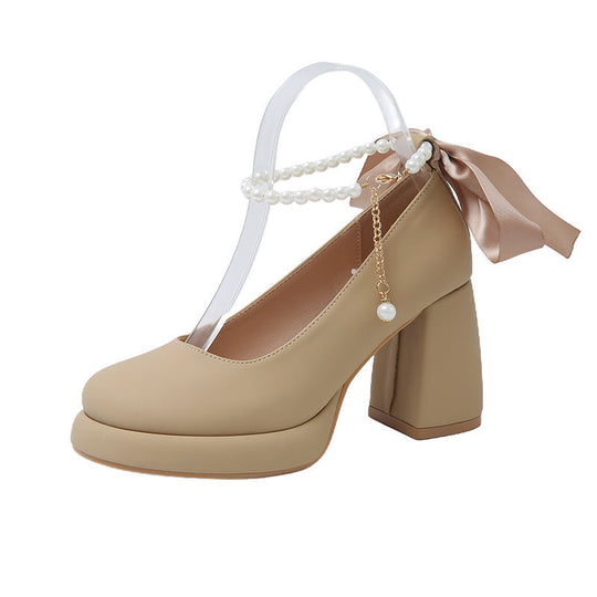 Damen elegante Blockabsatzpumps mit Perlenschmuck und transparentem Riemchen EB