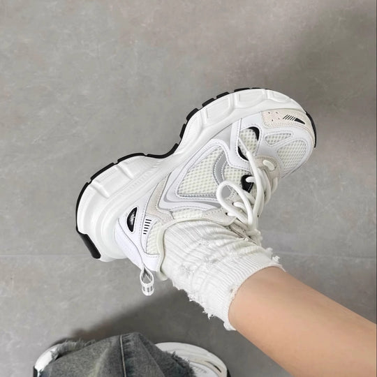 Damen Sportliche Sneakers mit atmungsaktiver Mesh-Oberfläche und dämpfender Sohle EB