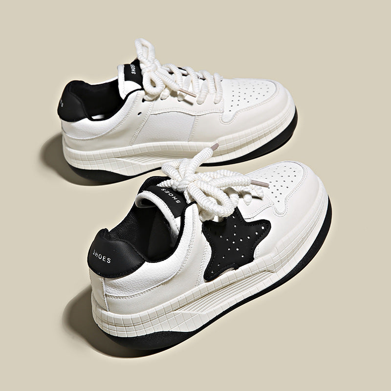Damen Sneakers im stylischen Sportdesign mit atmungsaktiver Oberflächenstruktur und stabiler Sohle EB