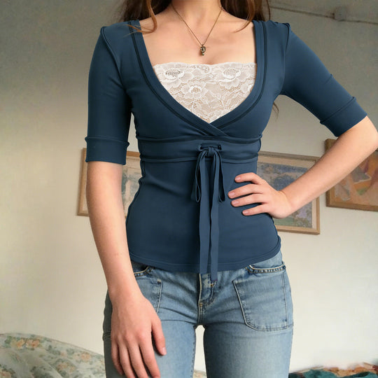 Damen Wickeloberteil mit Spitzenbesatz und Taillenband EB