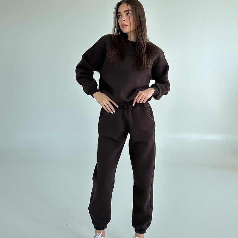 Damen Modernes Lounge-Set aus formstabilem Scuba-Fleece mit hochgeschnittener Jogginghose EB