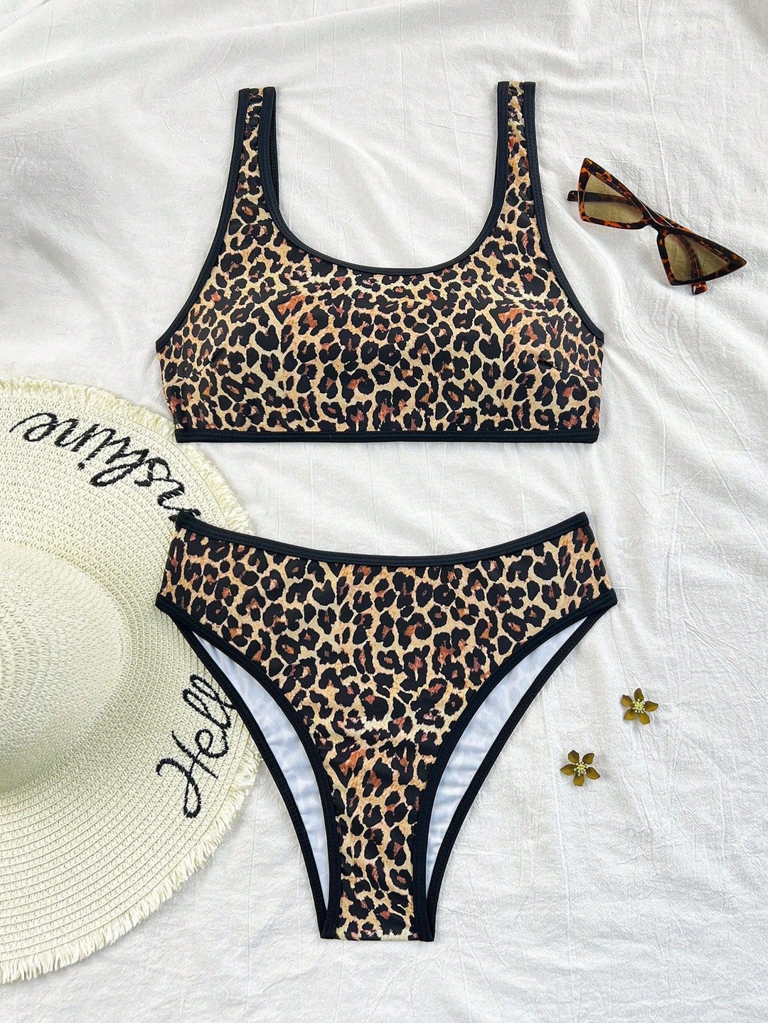 Damen Sportlicher Bikini im Leo-Look EB
