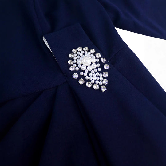 Damen Elegantes Kleid mit kontrastierenden Rüschendetails EB