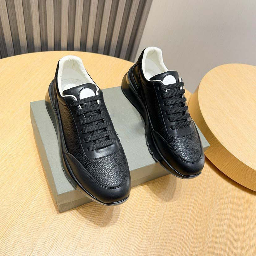 Damen sportive Sneakers mit bequemem Fußbett und atmungsaktiver Oberflächenstruktur EB