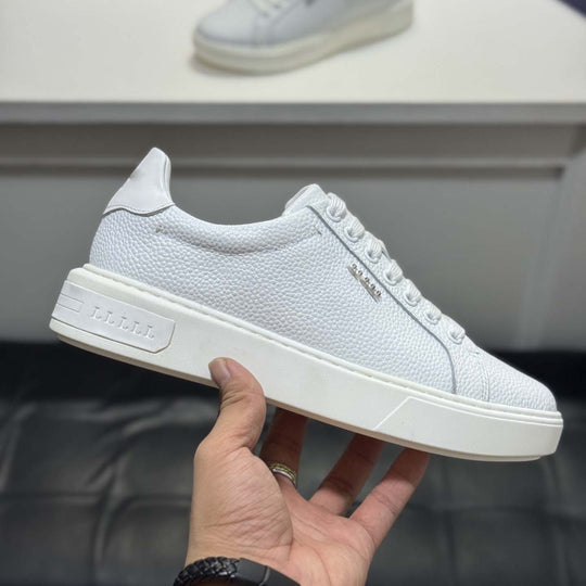 Damen Sportliche Premium Sneakers mit strukturiertem Obermaterial und komfortabler Dämpfung EB