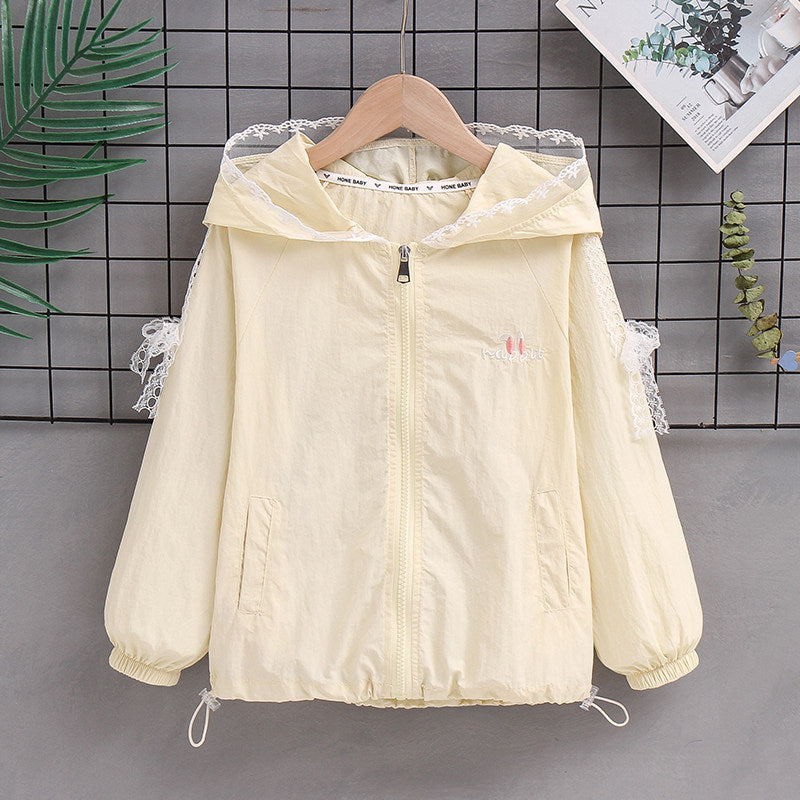 Damen nan leichte Kapuzenjacke mit Spitzenbesatz und niedlicher Stickerei R&B