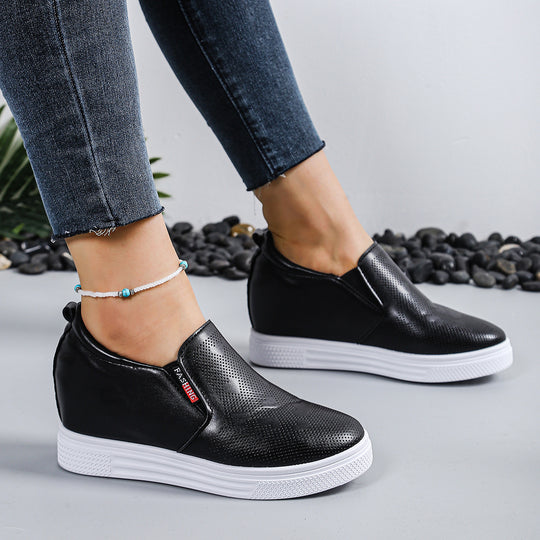 Damen Slip-On Sneakers mit atmungsaktiver Oberflächenstruktur und rutschfester Sohle EB