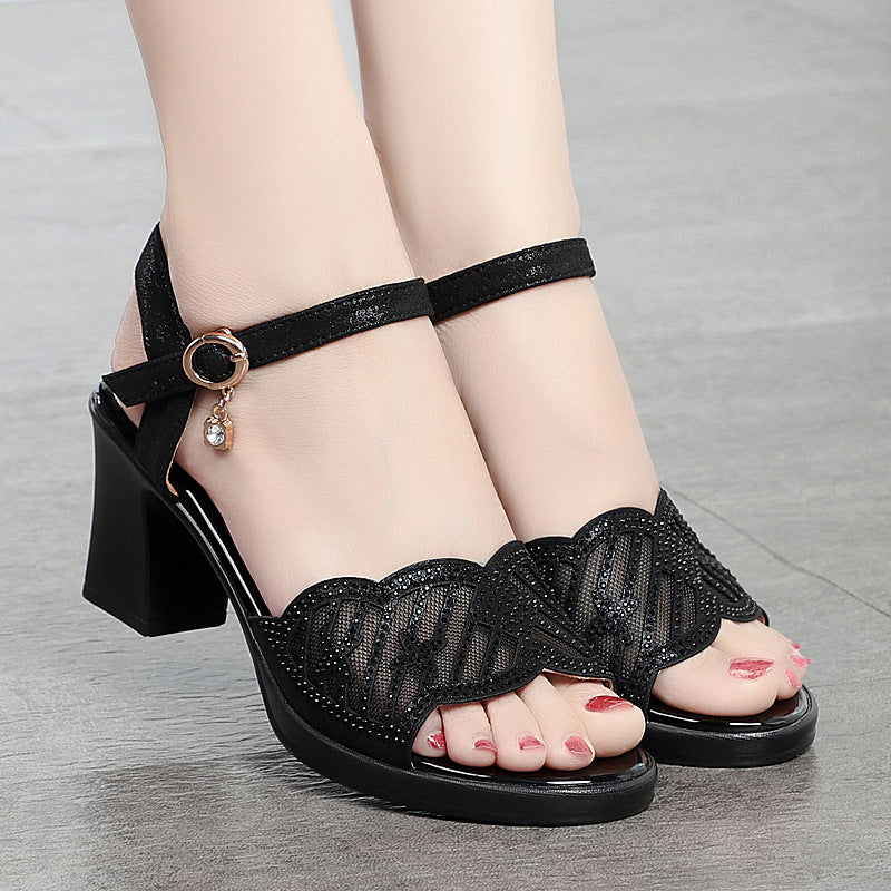 Damen elegante Sandaletten mit dekorativem Riemchen und funkelndem Schmuckdetail EB